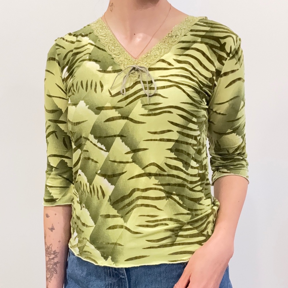 Y2K Green Animal Print Lace Trim V-Neck 3/4 Sleeve Top